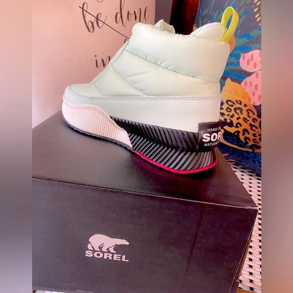 Sorel Out N About III Waterproof Puffy Zip Boots ✨ Sea Sprite + Chalk Size 11 - Picture 4 of 11